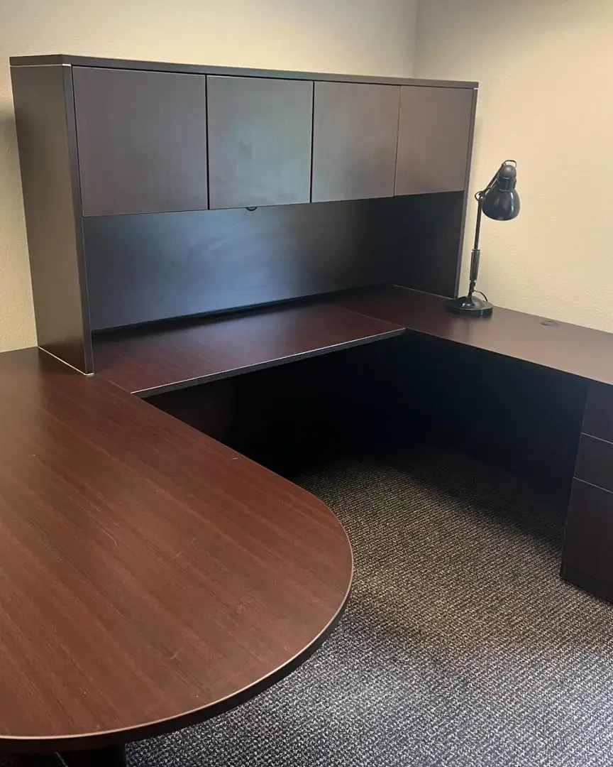 Office work desk after a expert office cleaning service