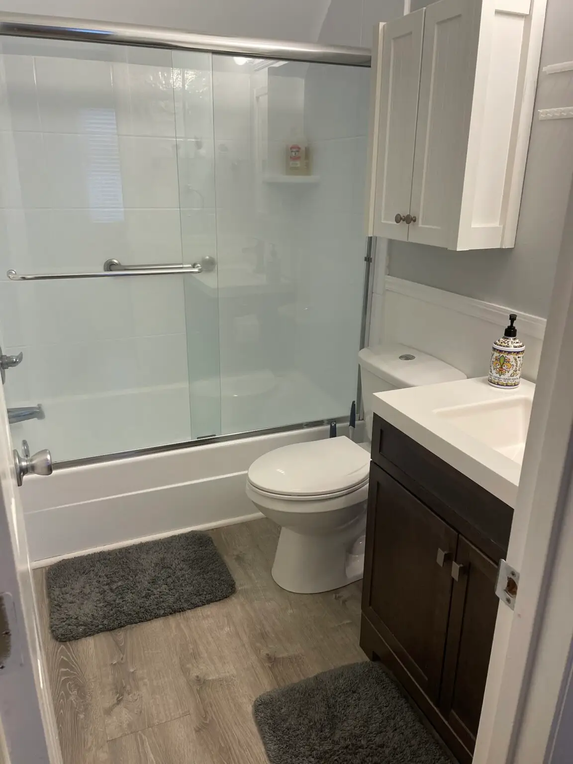 Bathroom after a deep cleaning